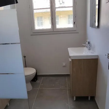 En Colocation Partage Moyenne Duree 1 דירה *